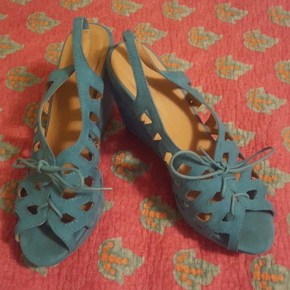 🛍SOLD Nine West Blue Suede Shoes